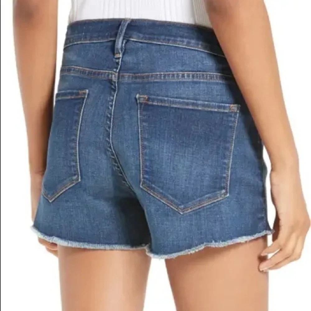 Frame Denim Le Cutoff Frayed Hem Shorts in Clintwood | Women’s Size 32